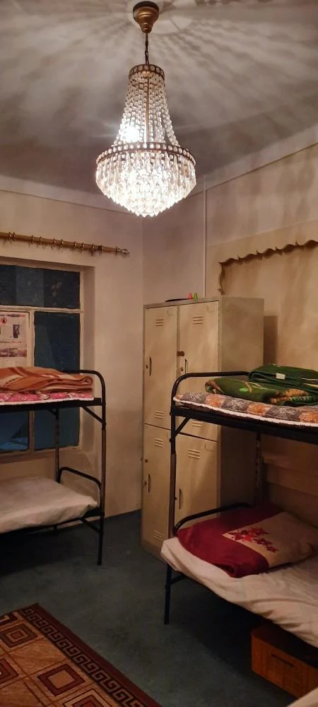 خوابگاه ایزد (شعبه رودکی)