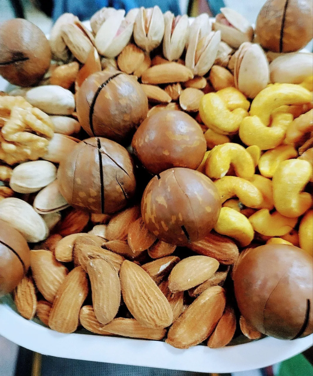اجیل و خشکبار فرخان
