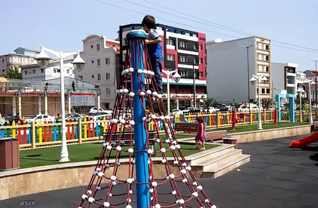 پارک کودک فرزاد