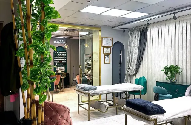 آکادمی مژه الناز غلامی