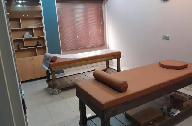 ماساژ لئو