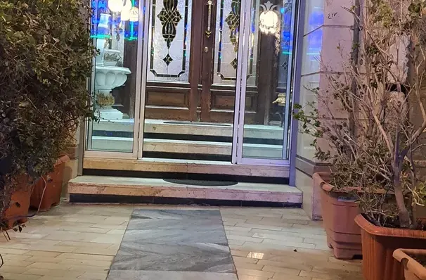 رستوران بزرگ شاندیز