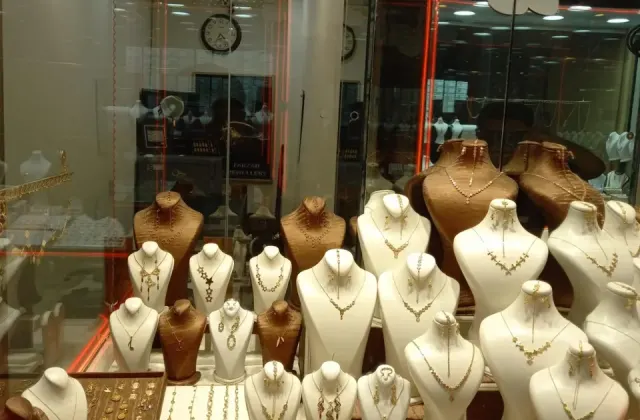 زرگری فرزاد