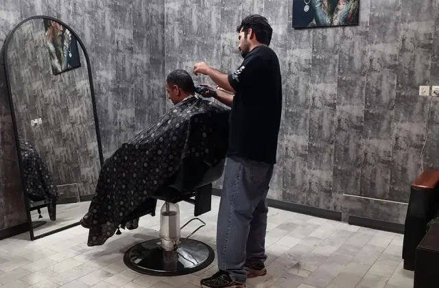 آرایشگاه مردانه کات روم